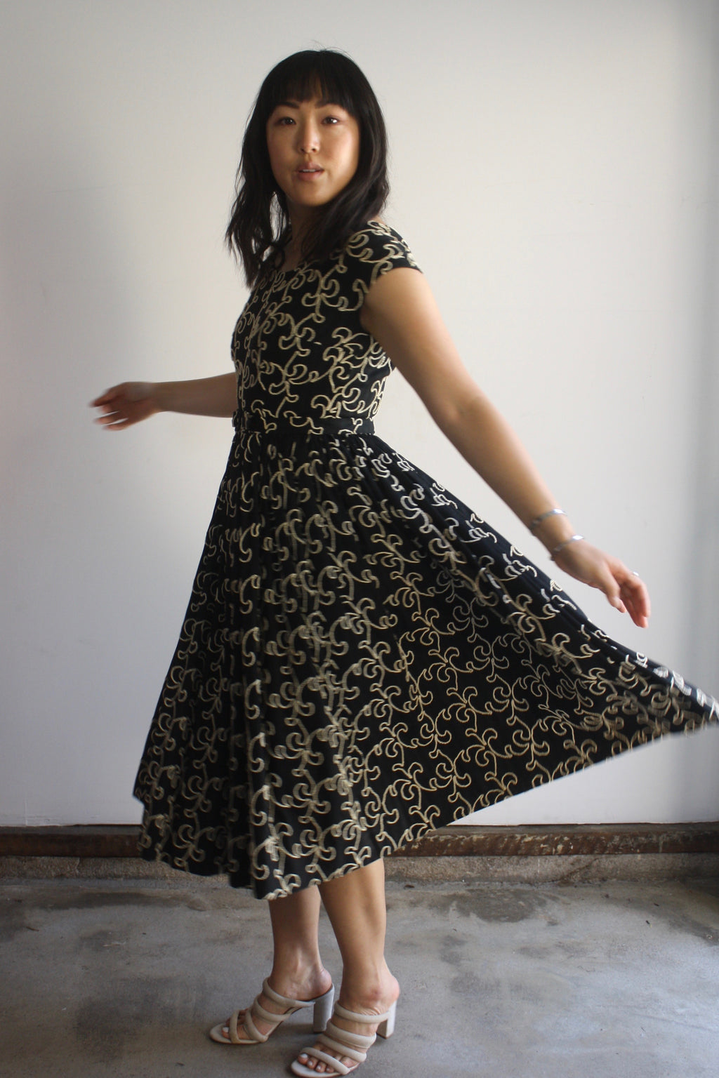 50s Belted Crewelwork Dress